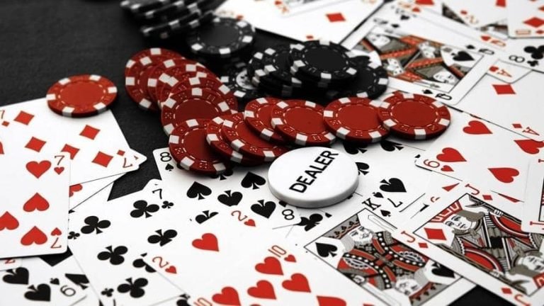Bàn Live Casino trực tuyến với dealer thật tại hiclub Việt Nam